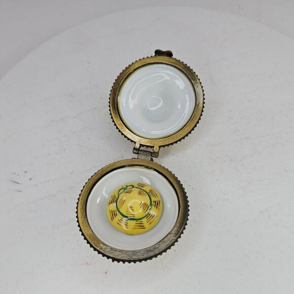Straw Hat Themed Mini Hat Inside Porcelain Hinged Trinket Box Collectible - Picture 9 of 10